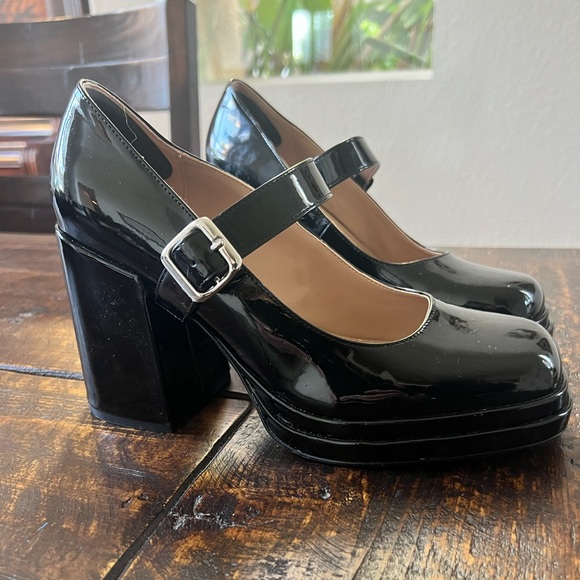 COPY - Steve Madden Oaklee Platform Mary Jane - Picture 6 of 7